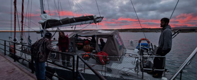 08-18_arrivee-Gjoa-Haven_©Alexis-blanc(1)